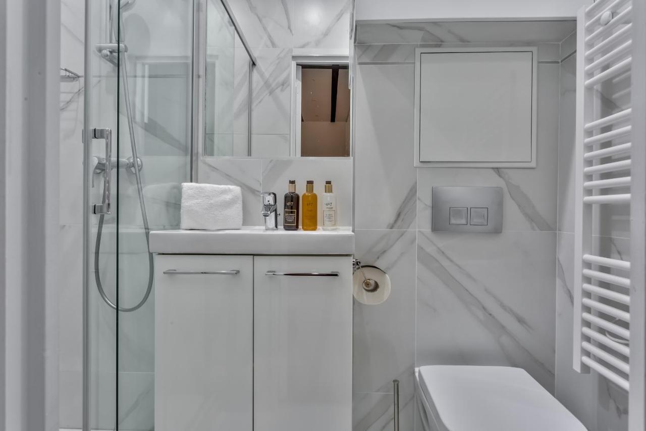 114 - Urban Saint Denis Couture Apartment Париж Екстериор снимка